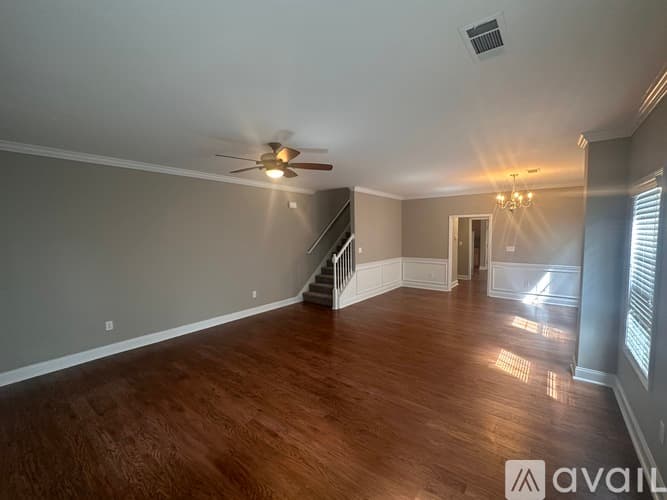 Athens House: 249 Wiltshire Dr