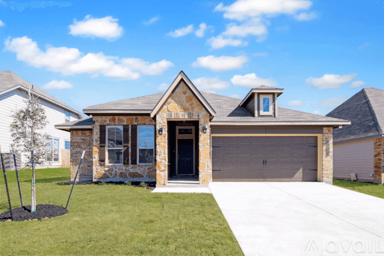 Temple House: 1923 Ashburn Dr