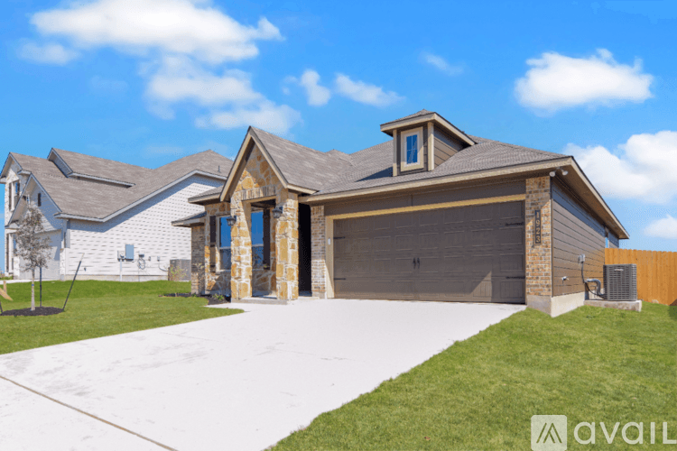 Temple House: 1923 Ashburn Dr