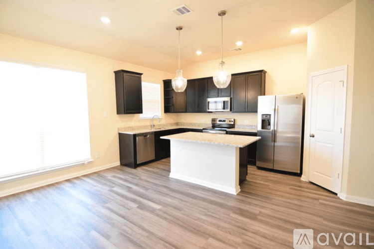 Temple House: 1923 Ashburn Dr