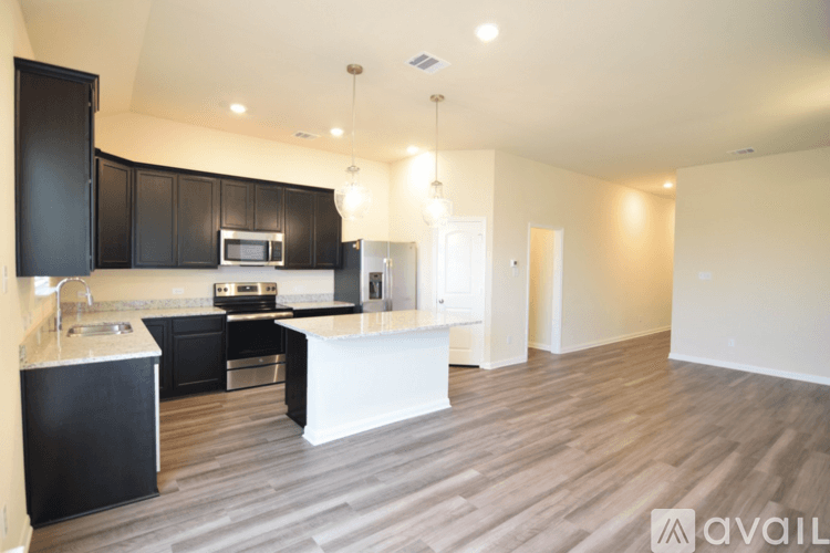 Temple House: 1923 Ashburn Dr