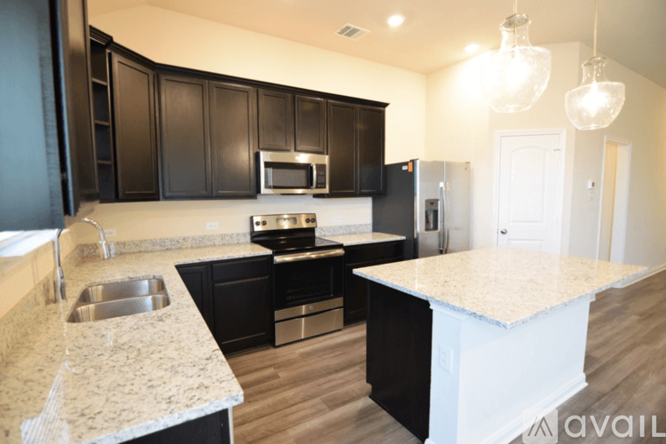 Temple House: 1923 Ashburn Dr