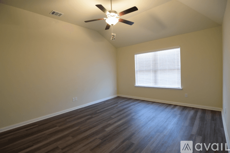 Temple House: 1923 Ashburn Dr