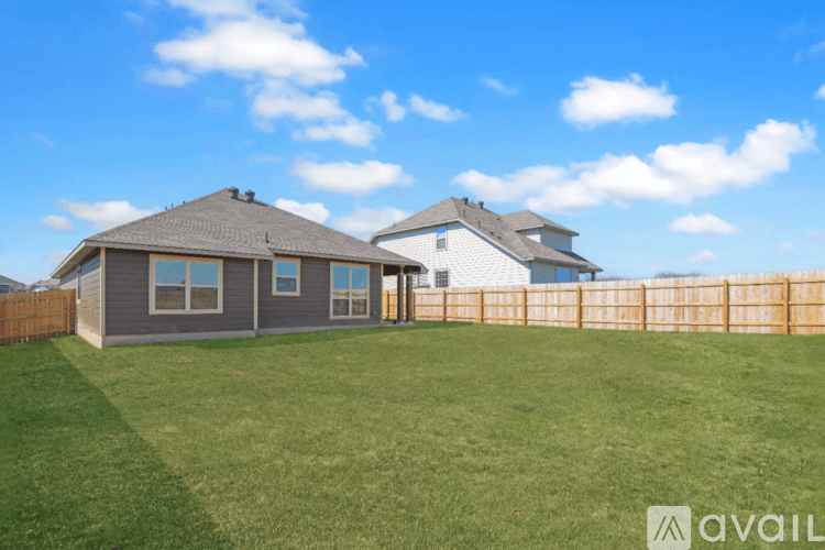 Temple House: 1923 Ashburn Dr