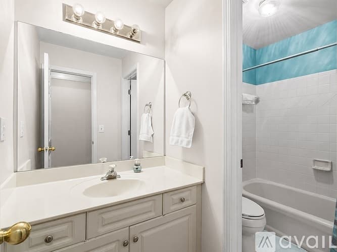Marietta House: 2208 Snug Harbor Northeast