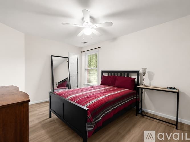 Marietta House: 2208 Snug Harbor Northeast