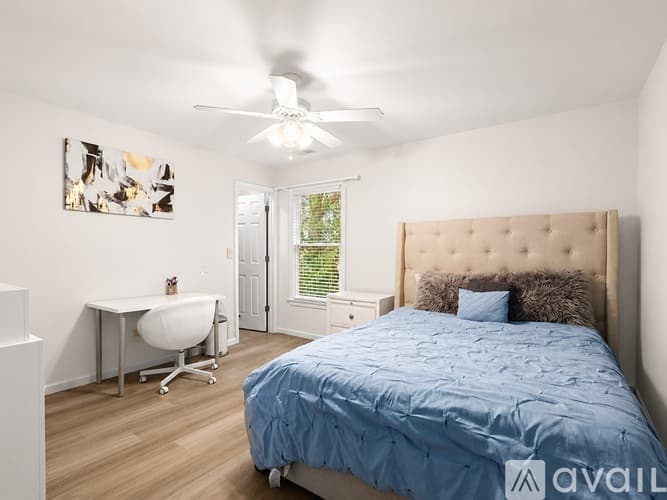 Marietta House: 2208 Snug Harbor Northeast