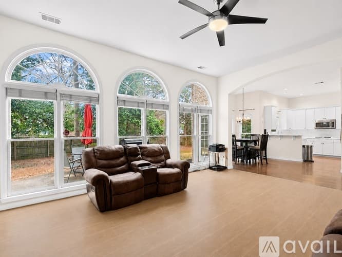 Marietta House: 2208 Snug Harbor Northeast