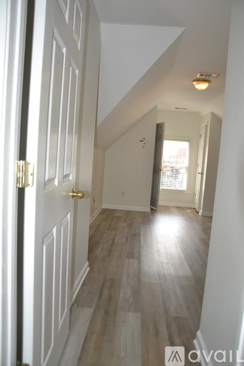 Marietta House: 2208 Snug Harbor Northeast