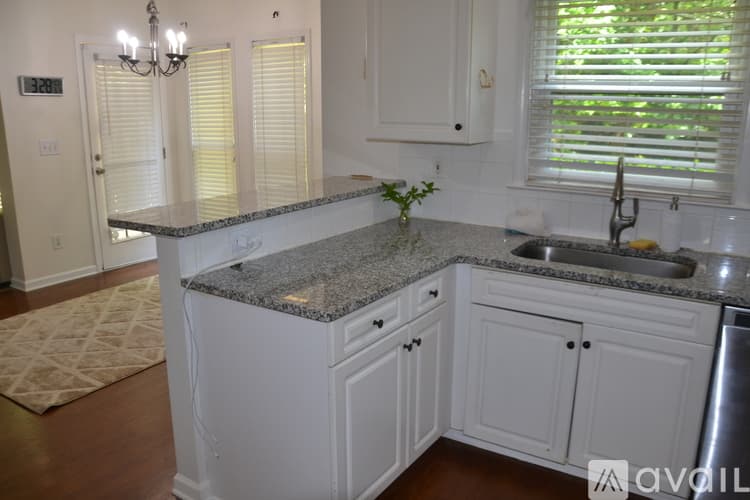 Marietta House: 2208 Snug Harbor Northeast