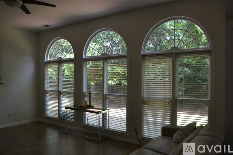 Marietta House: 2208 Snug Harbor Northeast