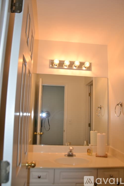 Marietta House: 2208 Snug Harbor Northeast