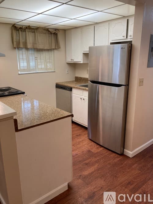 Lantana Apartment: 315 North Lake Drive