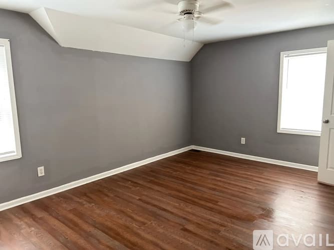 Gainesville Townhome: 17 Liberty St