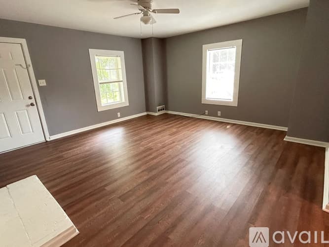 Gainesville Townhome: 17 Liberty St