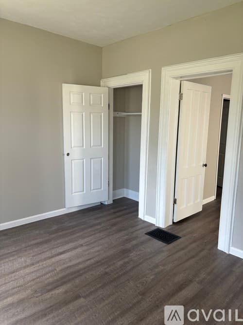 Oneida Apartment: 406 Main Street