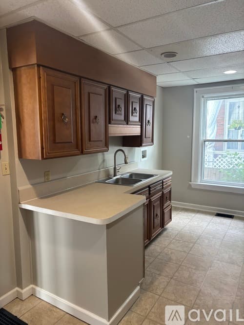 Oneida Apartment: 406 Main Street