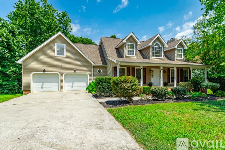 Ooltewah House: 6405 Flag Point Drive