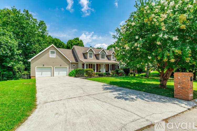 Ooltewah House: 6405 Flag Point Drive