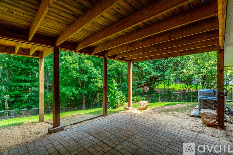 Ooltewah House: 6405 Flag Point Drive