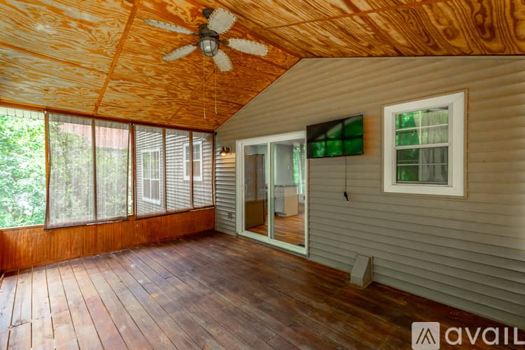 Ooltewah House: 6405 Flag Point Drive