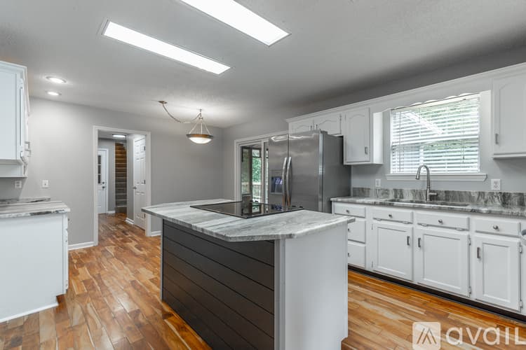 Ooltewah House: 6405 Flag Point Drive
