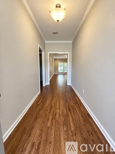 Dothan House: 104 Huron Dr