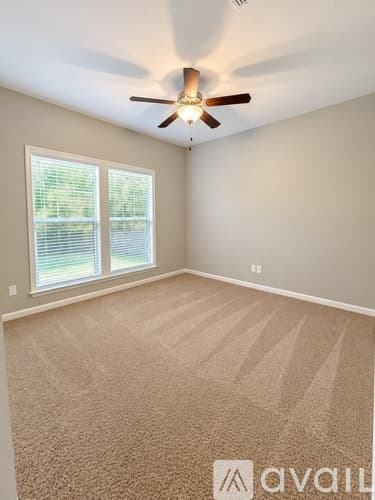 Dothan House: 104 Huron Dr
