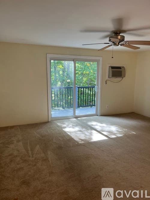 Exeter Apartment: 27 Ernest Avenue