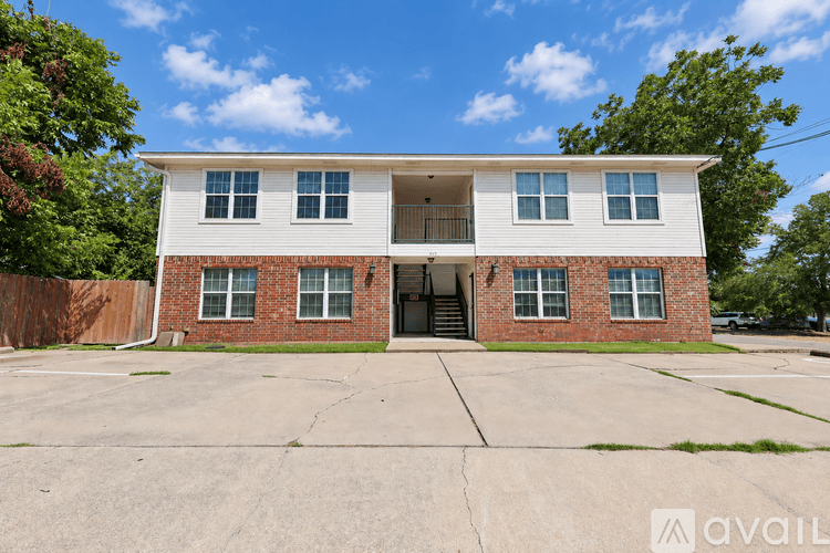 Belton Apartment: 415 E 4th Ave