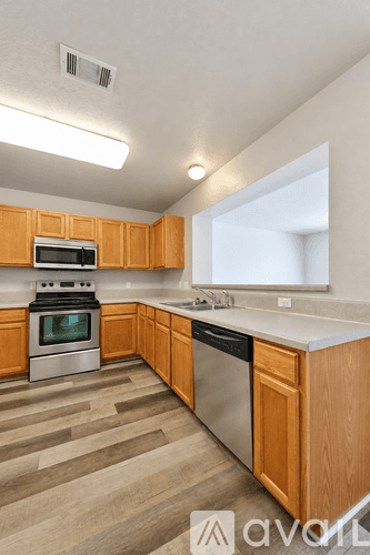 Belton Apartment: 415 E 4th Ave