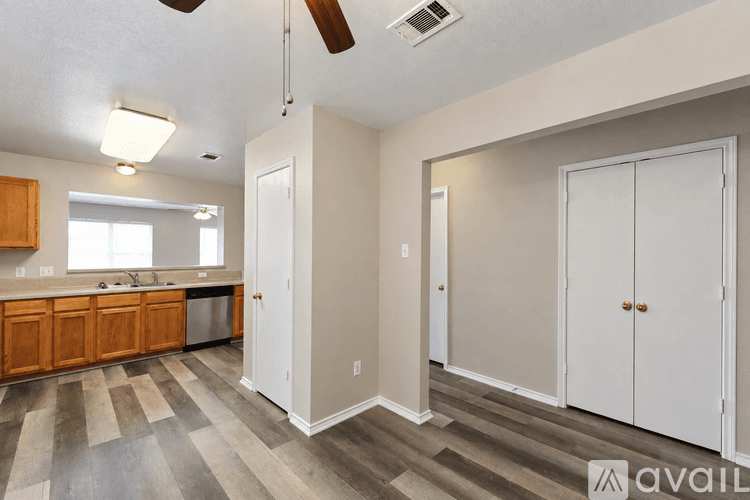 Belton Apartment: 415 E 4th Ave