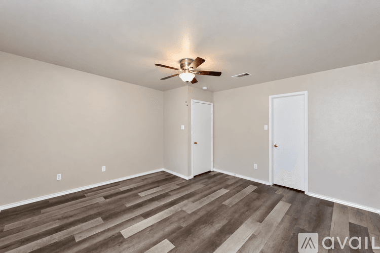 Belton Apartment: 415 E 4th Ave