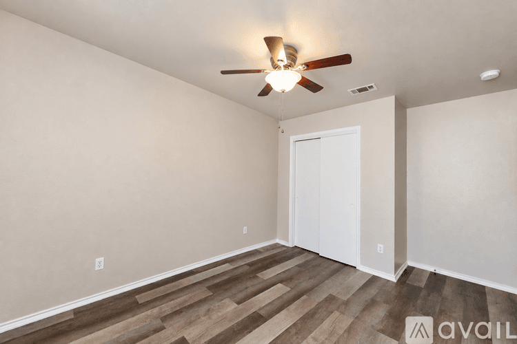 Belton Apartment: 415 E 4th Ave