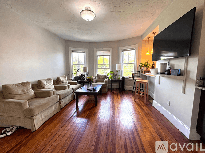 Providence Apartment: 173 Prospect St