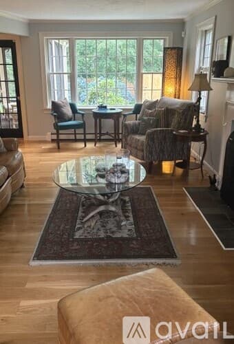Sandwich House: 6 Seneca Ln