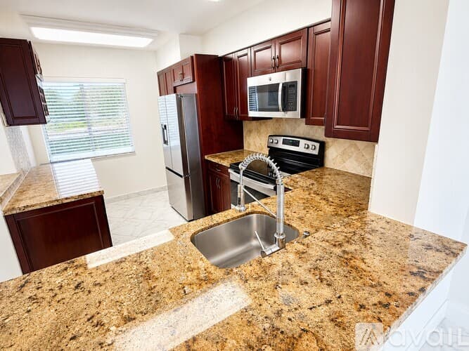 Delray Beach Condo: 7076 Huntington Lane