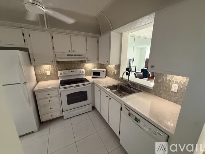 Delray Beach Condo: 14307 Bedford Drive