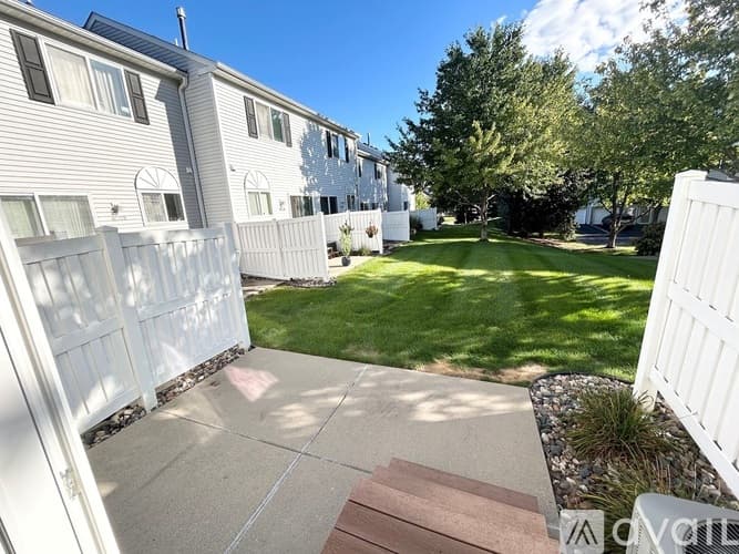 Apple Valley Townhome: 15535 Flyboat Lane