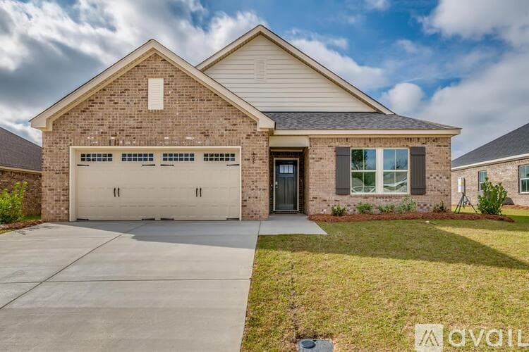 Dothan House: 605 Ridgeland Rd