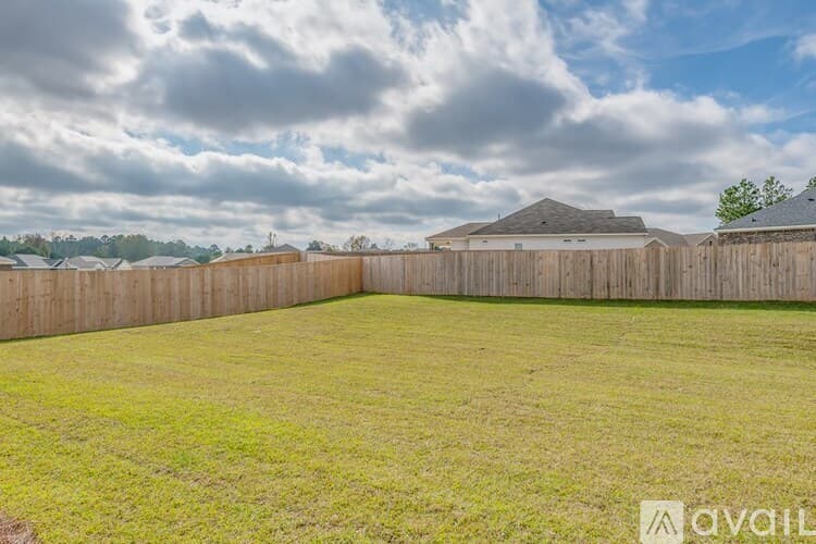 Dothan House: 605 Ridgeland Rd