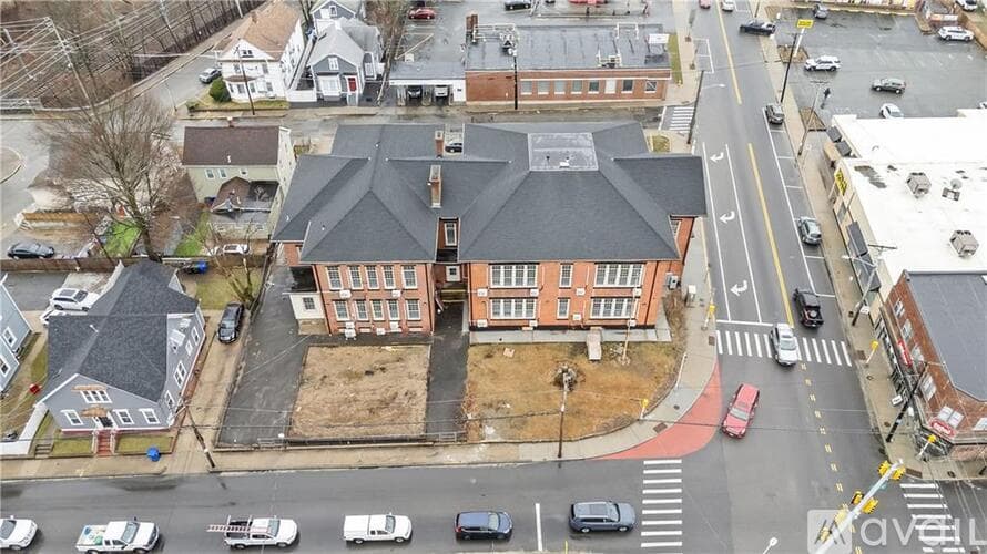 Central Falls Apartment: 387 Broad St