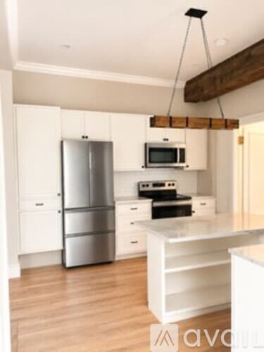 Amherst Apartment: 69 South Pleasant Street