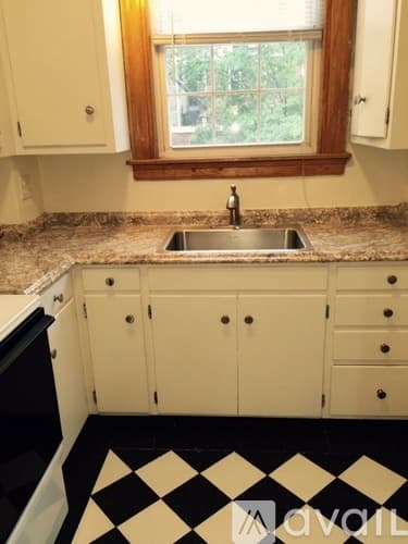 Amherst Apartment: 46 Main St