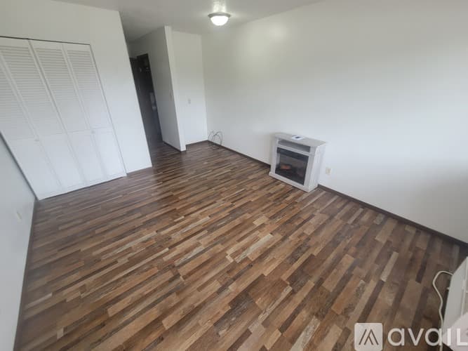 Sparta Apartment: 1005 St Anne St