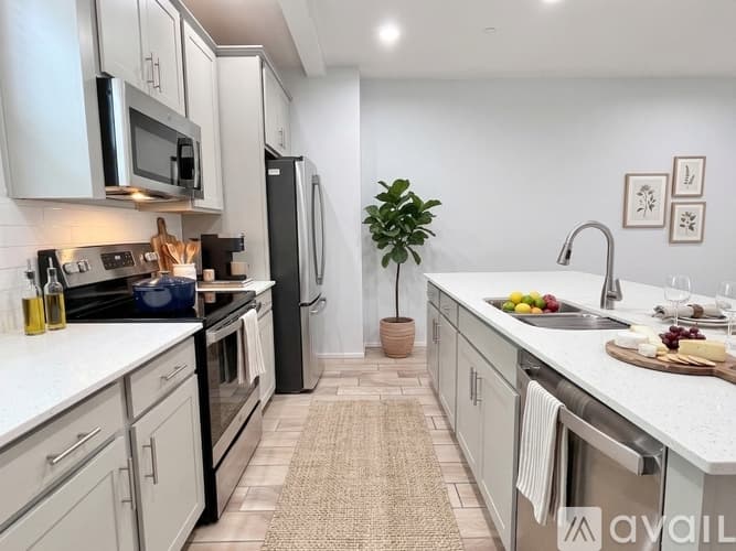 Phoenix Apartment: 3434 N Longview Ave