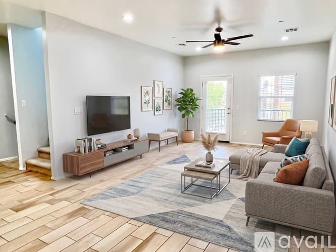 Phoenix Apartment: 3434 N Longview Ave