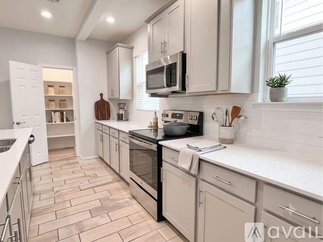 Phoenix Apartment: 3434 N Longview Ave