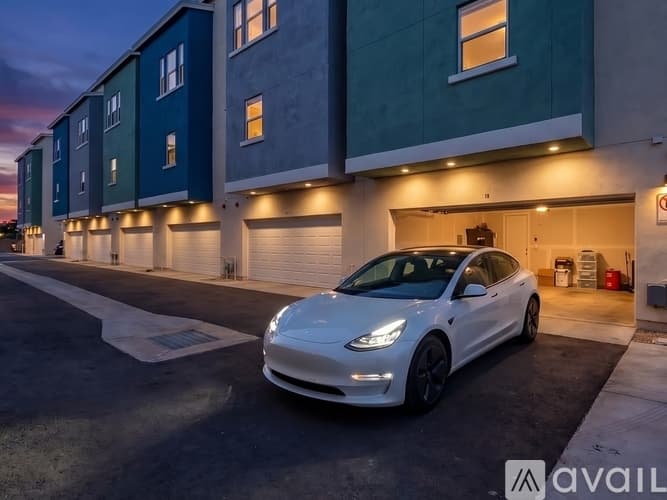 Phoenix Apartment: 3434 N Longview Ave