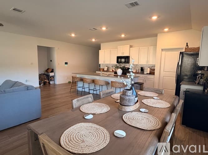 Georgetown House: 2109 Four Waters Loop